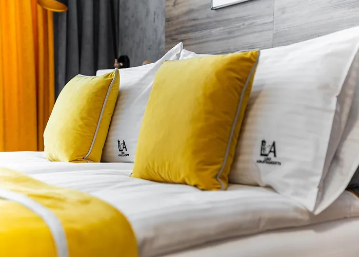 Like * كولوبرزيغ