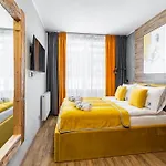 Like Apartment *