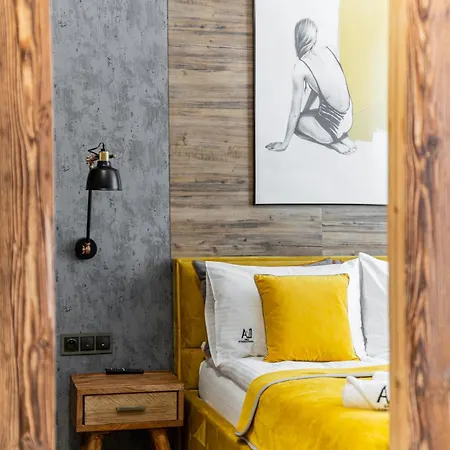 Like Apartment *